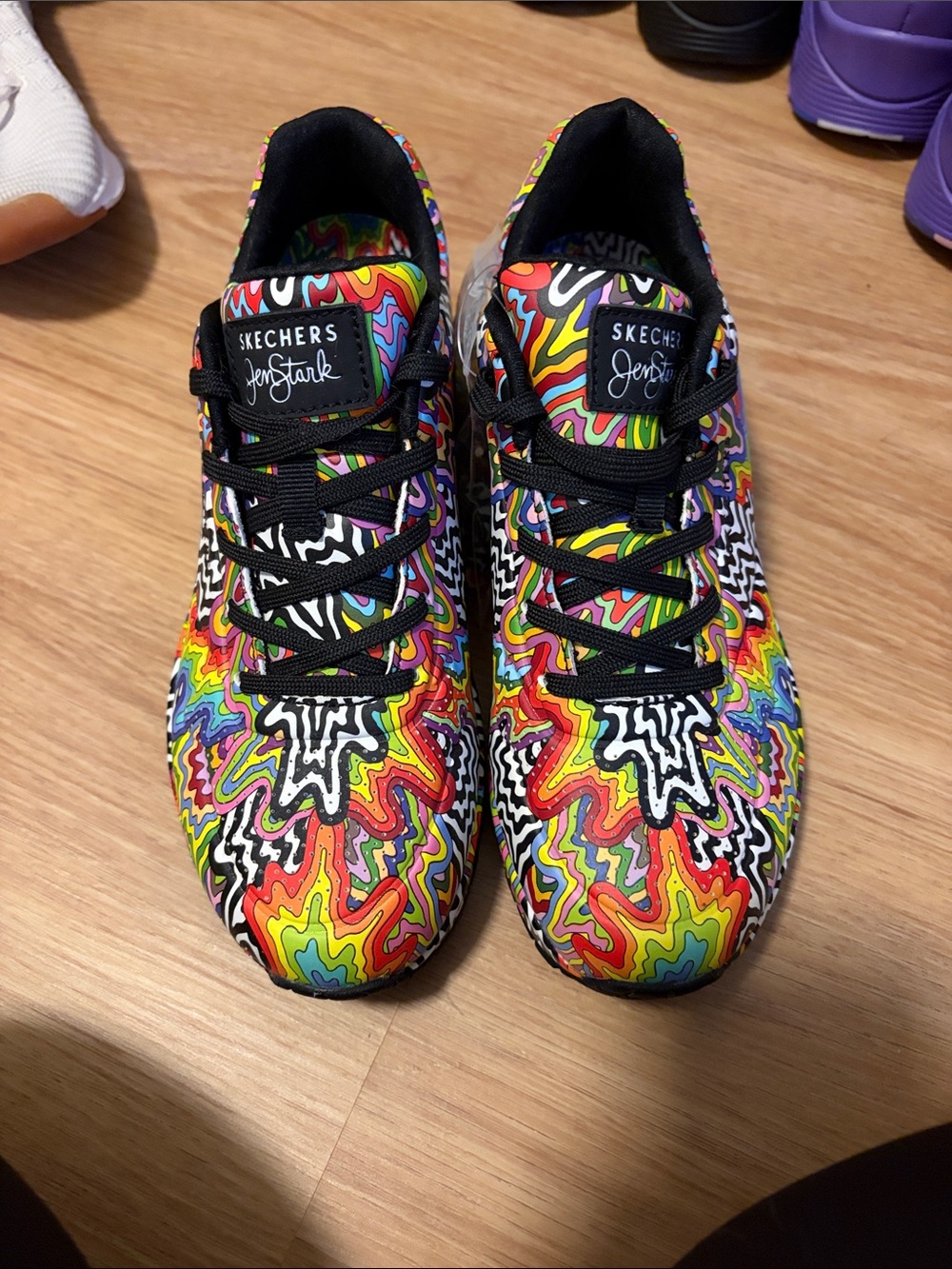 Skechers womens Rainbow Psychedelic Lace-Up Sneakers - Jen stark